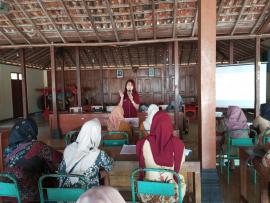 PERTEMUAN RUTIN KADER KESEHATAN KALURAHAN KARANGTENGAH