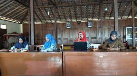 PERTEMUAN RUTIN KADER KB KALURAHAN KARANGTENGAH 