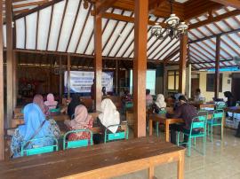 PELATIHAN PENGEMBANGAN KAPASITAS SDM EKONOMI KREATIF PROGRAM PIWK HARI KEDUA