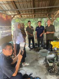KUNJUNGAN UGK DAN AKPRIN DI KALURAHAN KARANGTENGAH