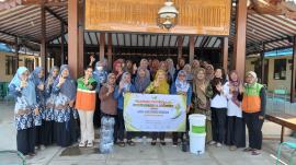 PELATIHAN PENGELOLAAN SAMPAH ORGANIK DAN ANORGANIK 